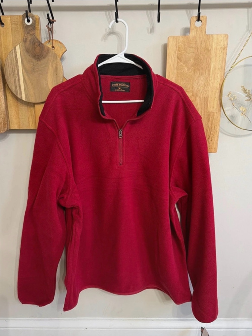 Stone Mountain Accessories Men's Deep Red Quarter-Zip Fleece Pullover